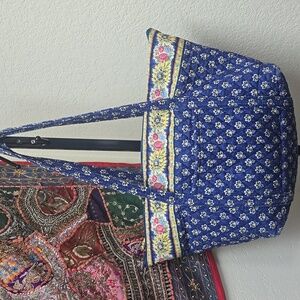 VERA BRADLEY Villager Maison Blue Quilted Zip Top Overnight Shoulder Bag Floral